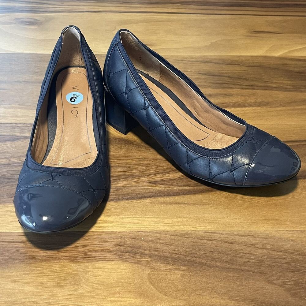 Vionic Ruby Blue Quilted Leather Block Heel Pumps Shoes Size 6 Quiet Luxury